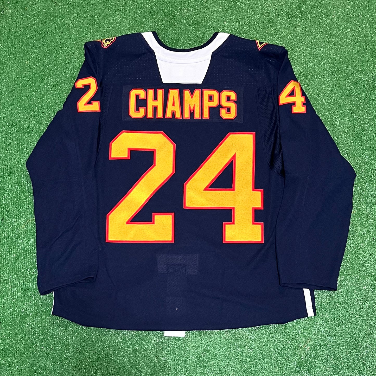 Jerseys305 Limited Edition v2 Hockey Jersey x @islandjerseys “LAS PANTERAS”