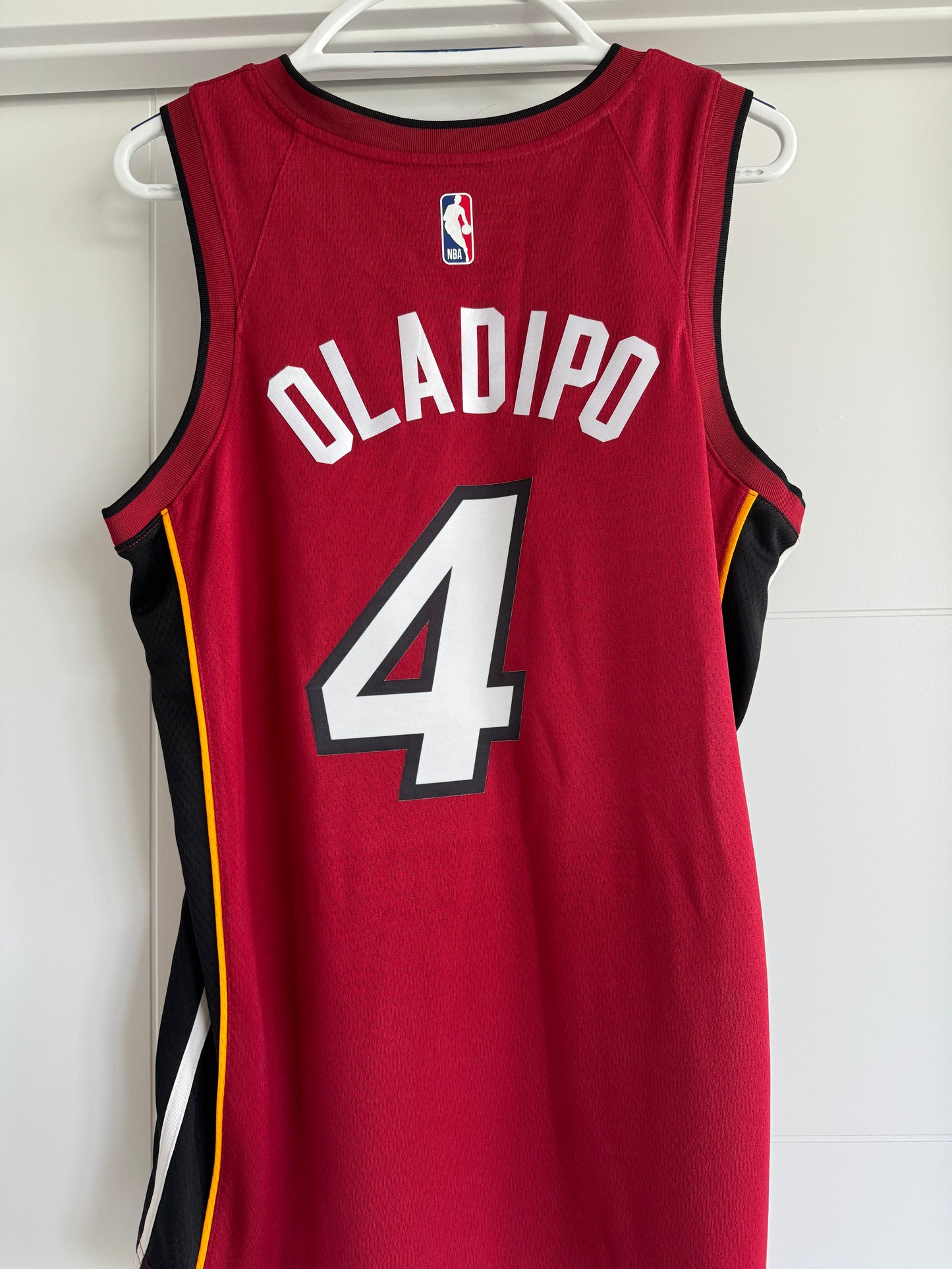 Heat Victor Oladipo Nike Swingman Red 44 NWT