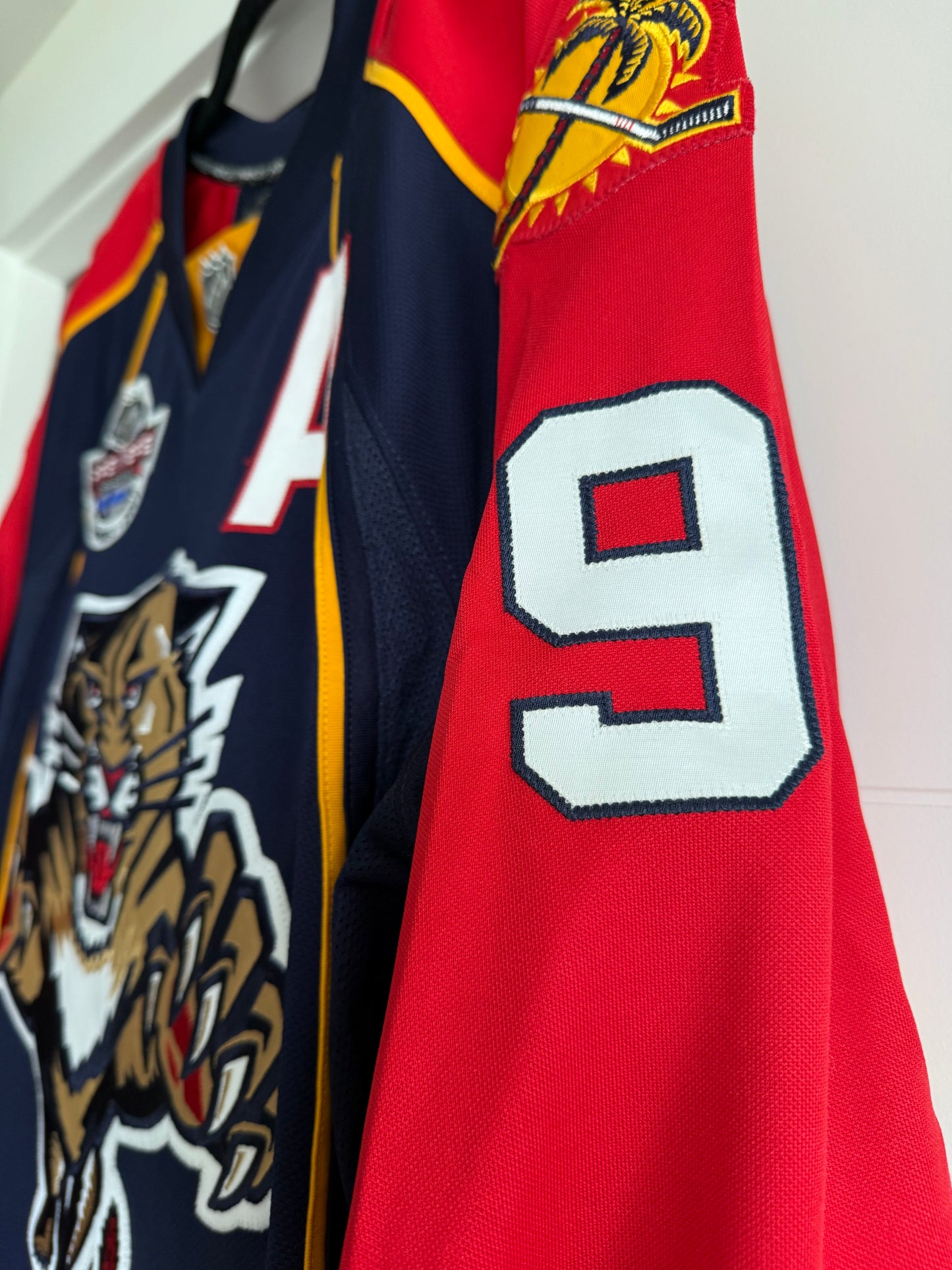 Panthers Stephen Weiss 2009 Finland Game Authentic Reebok Blue 54 (used)