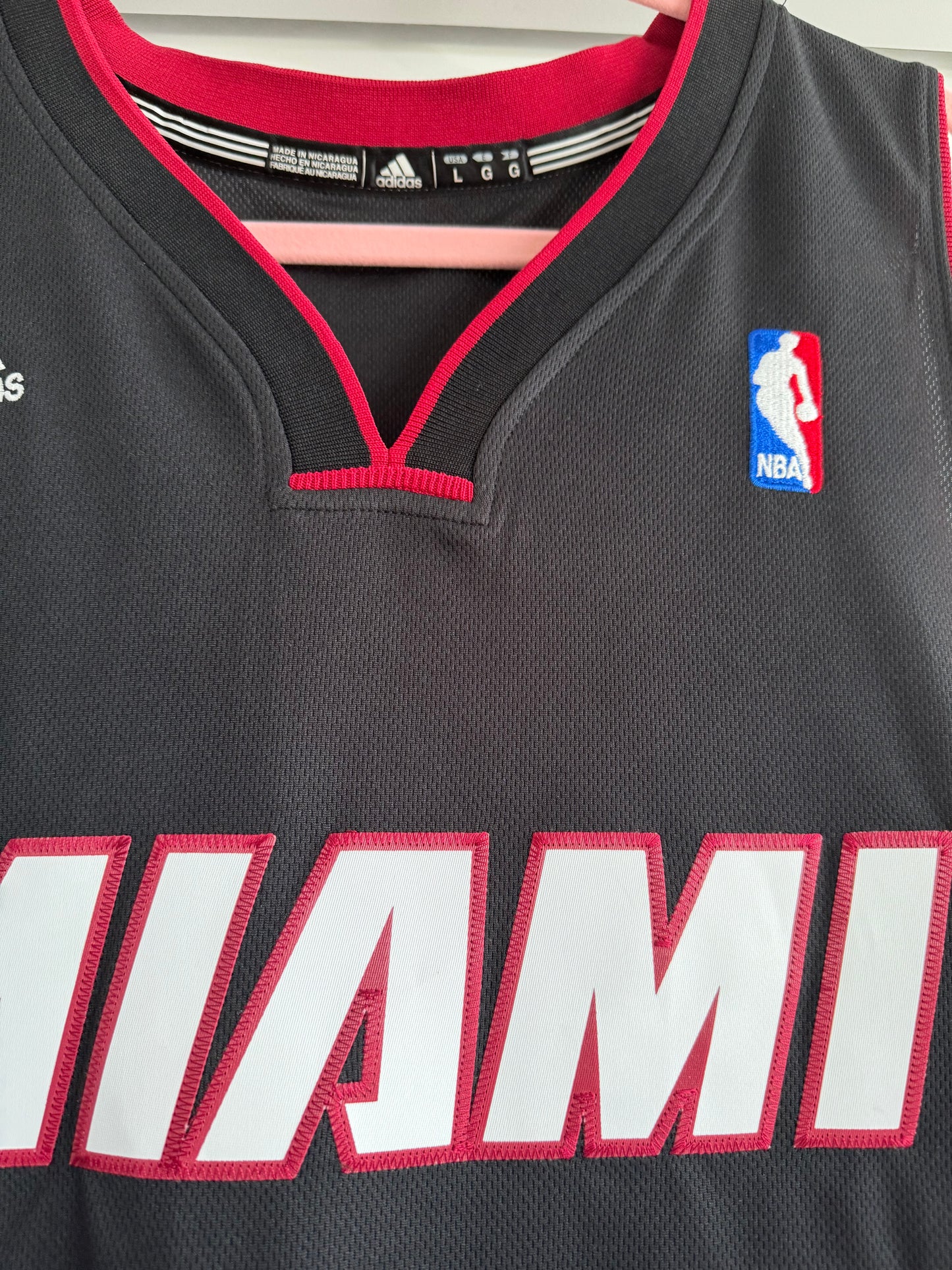 Heat Chris Bosh Adidas Swingman Black L (fits more like an XL) used