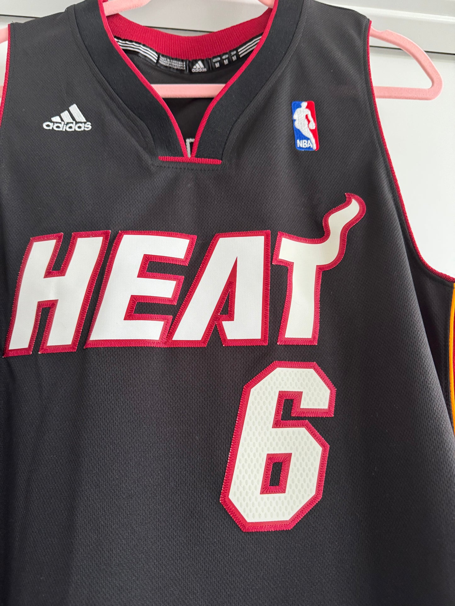 Heat LeBron James Adidas Swingman Black M (fits more like a L) used