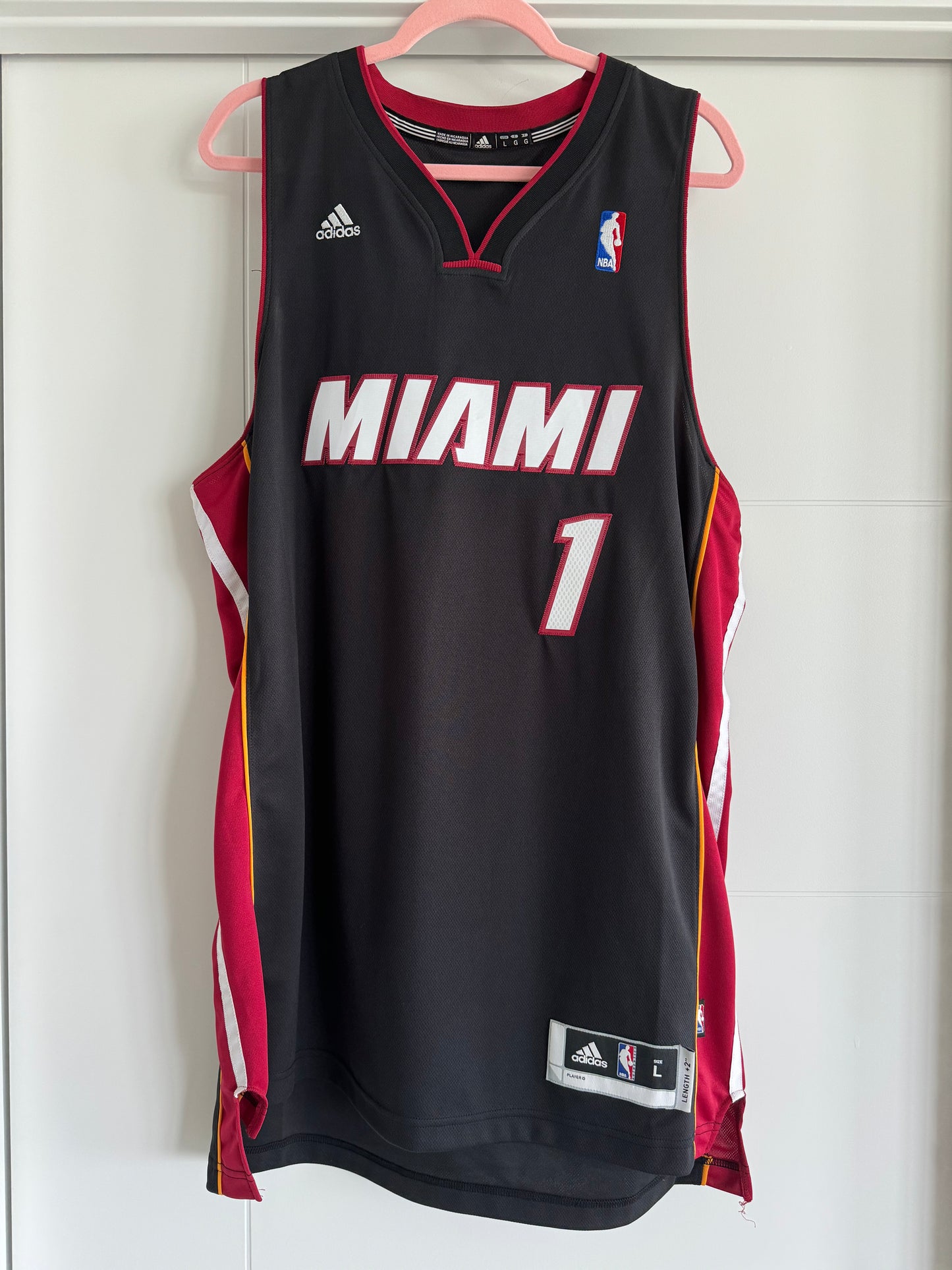 Heat Chris Bosh Adidas Swingman Black L (fits more like an XL) used