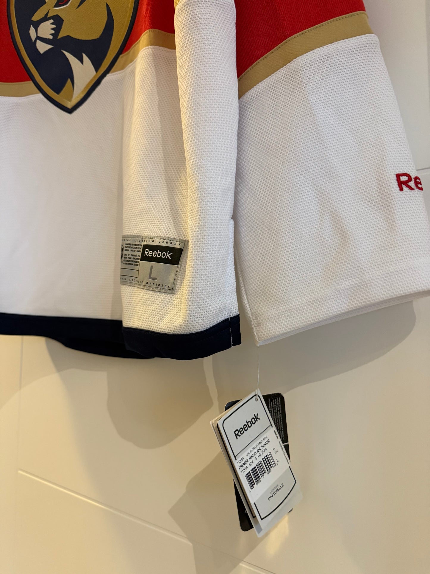 Panthers Aleksander Barkov Autographed Reebok Replica L (NWT) (No COA)