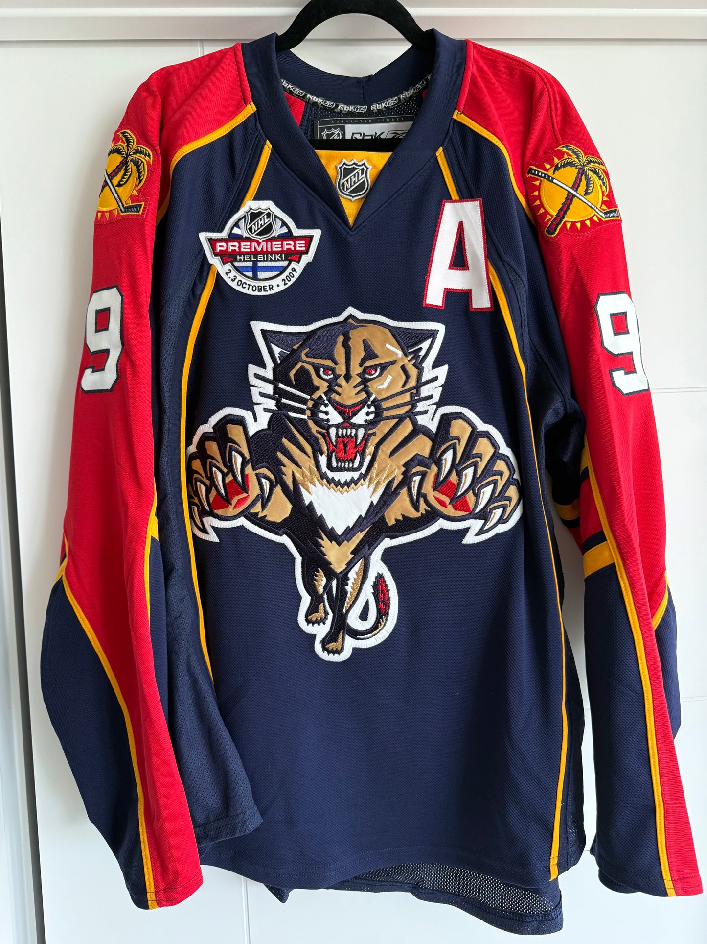 Panthers Stephen Weiss 2009 Finland Game Authentic Reebok Blue 54 (used)