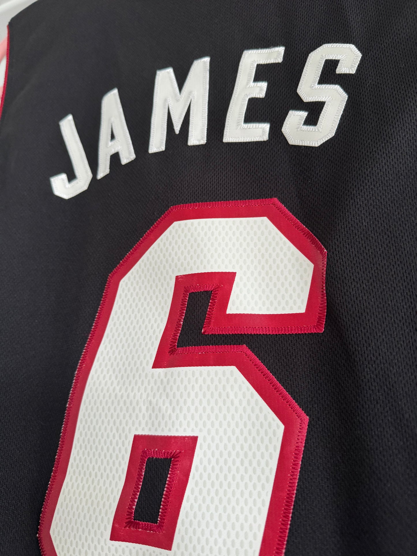 Heat LeBron James Adidas Swingman Black M (fits more like a L) used