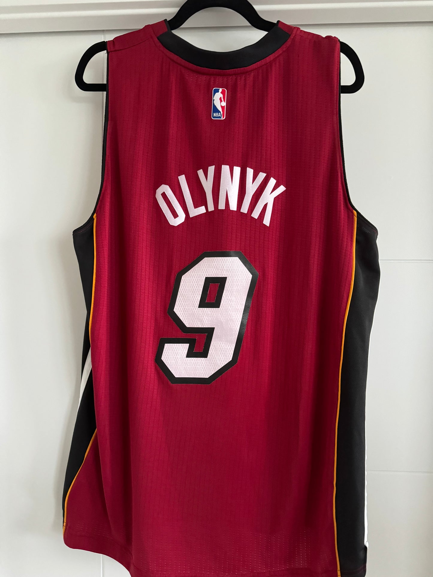 Heat Kelly Olynyk Adidas Swingman Red L Used