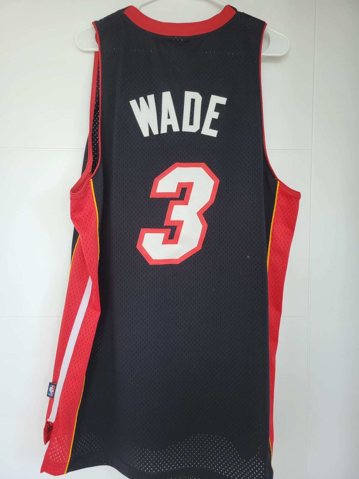 Heat Dwyane Wade Reebok Swingman Black L NWT