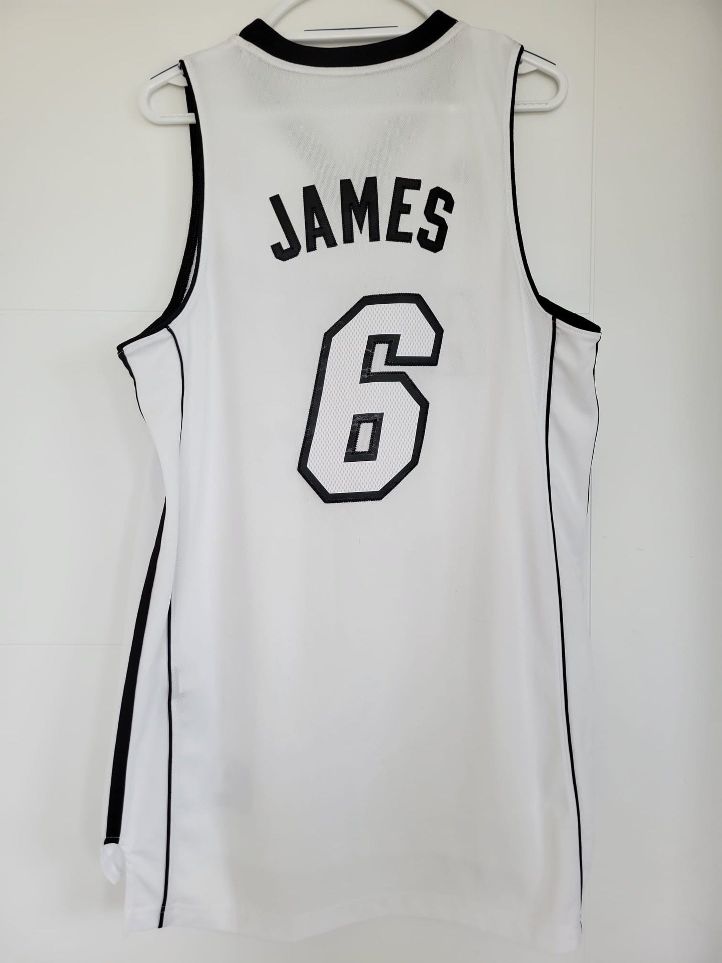 Heat LeBron James Adidas Swingman White Hot M Used (read)