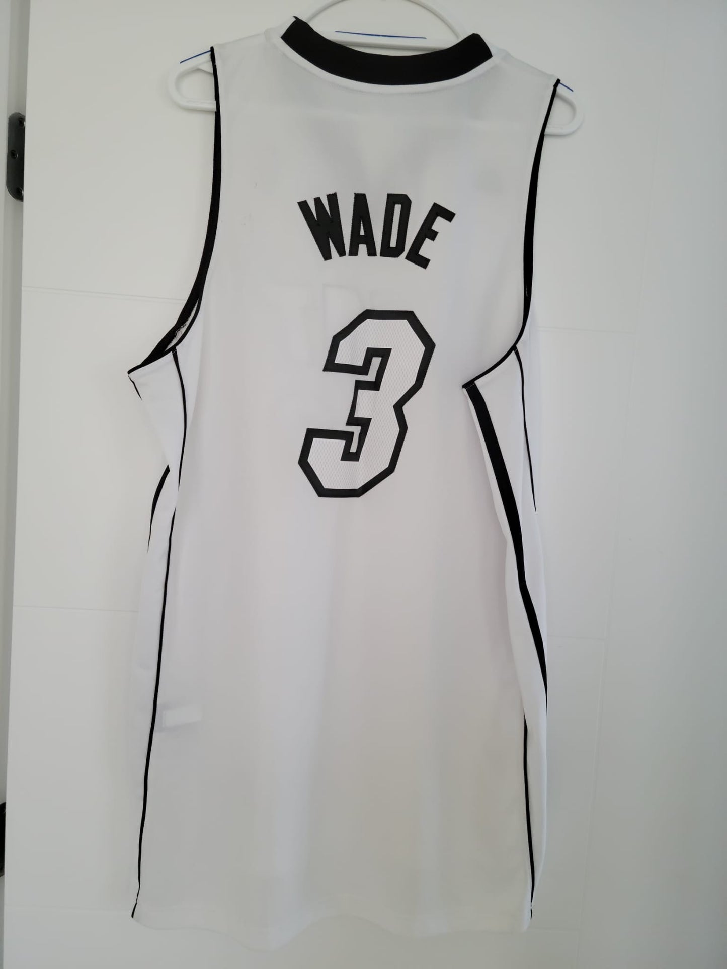 Heat Dwyane Wade Adidas Swingman White Hot L (used)